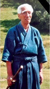 Nishioka sensei que Pascal Krieger a suivi après le décès de Maître Shimizu. Notre pratique actuelle au Dôjô de Sion avec Bénédicte